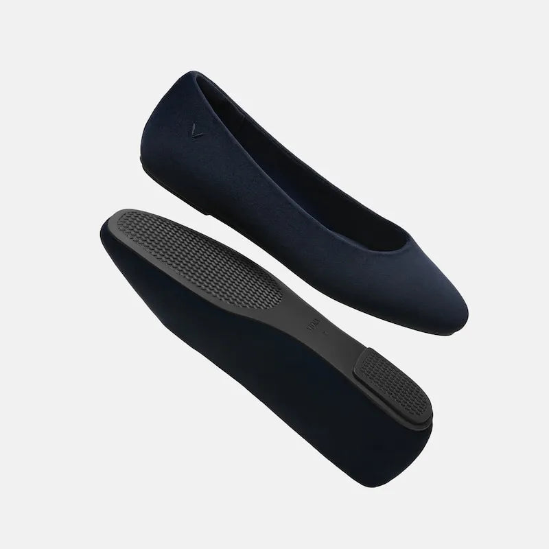 Mini Square-Toe Velvet Flats (Jazura)