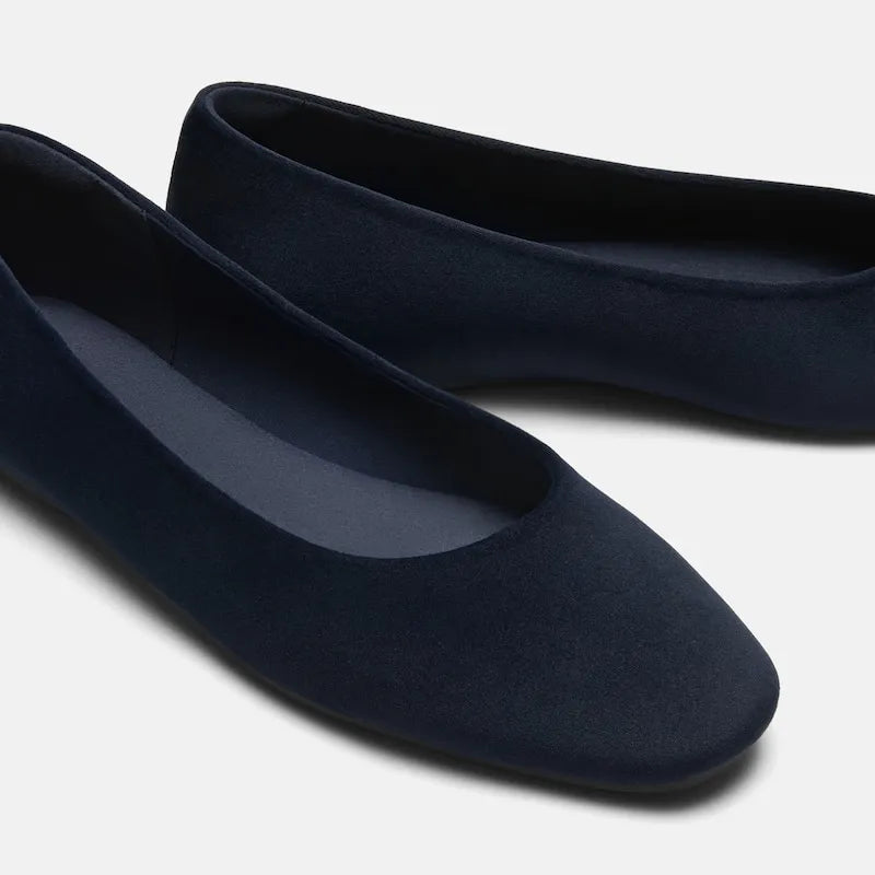 Mini Square-Toe Velvet Flats (Jazura)