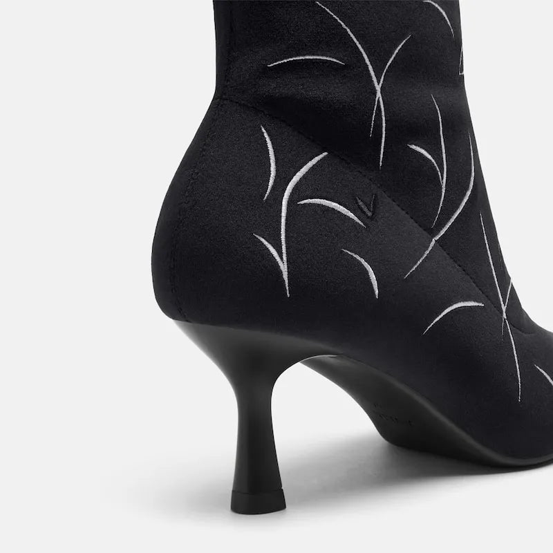 Limited Edition | Pointed-Toe Velvet Ankle Heel Boots (Errai)