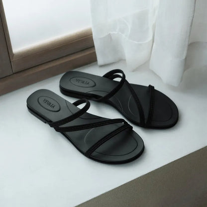 Round-Toe Flip-Flops (Carla)